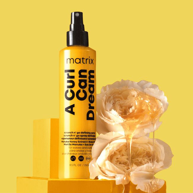 A Curl Can Dream Scrunch N' Go Defining Spray for Waves and Curls